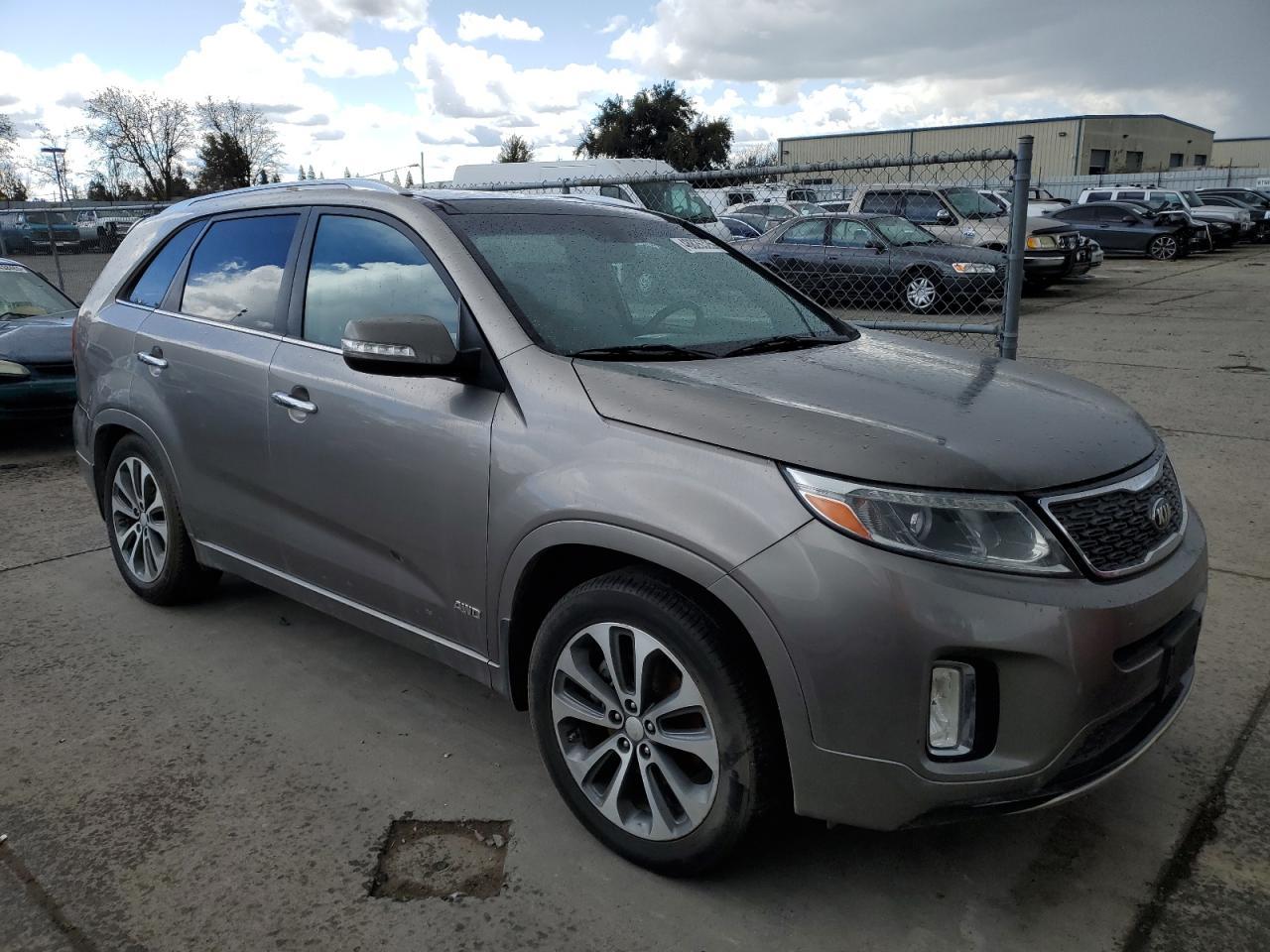 2015 KIA SORENTO SX - Image 4