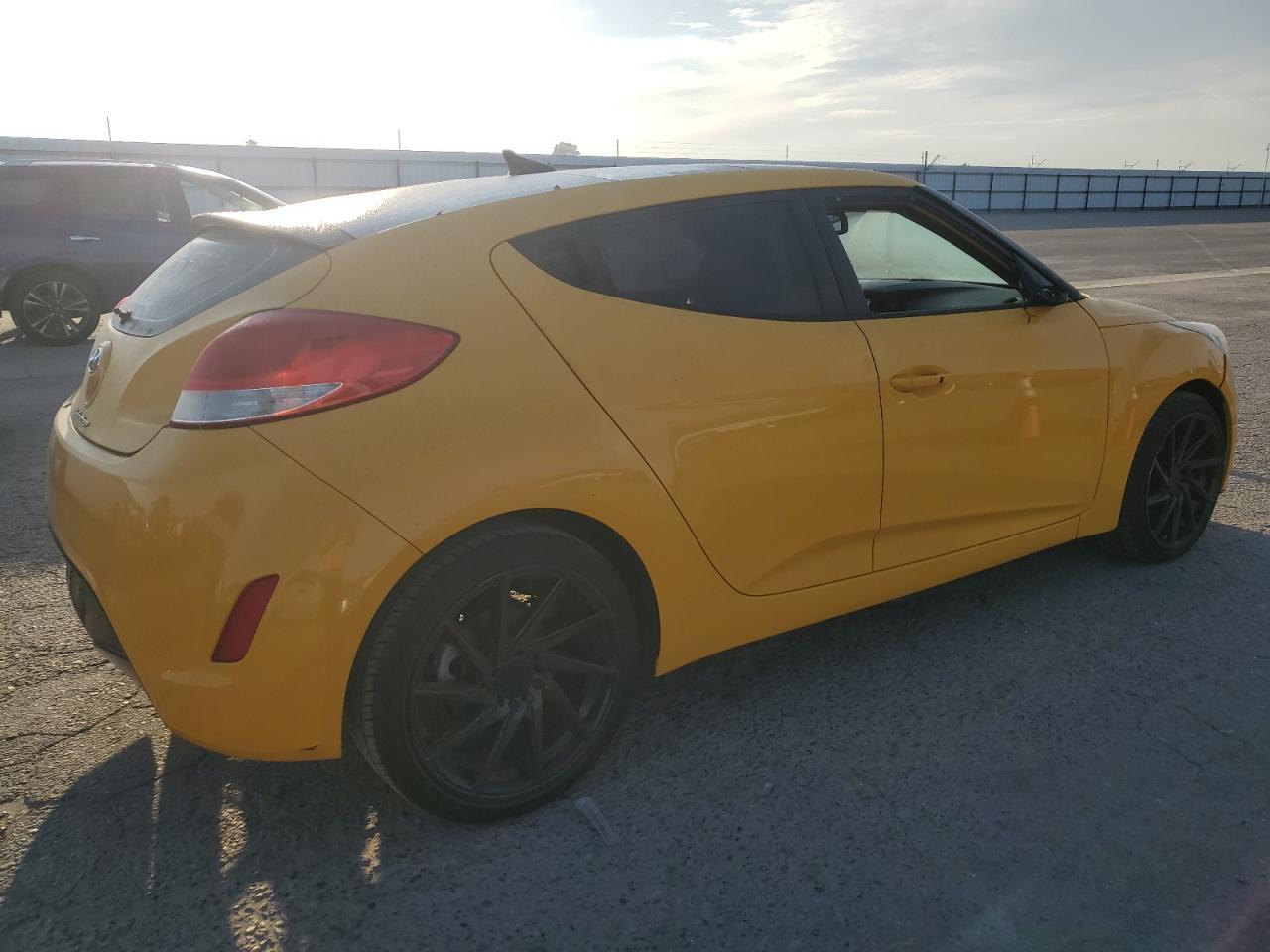 2013 HYUNDAI VELOSTER - Фото 3