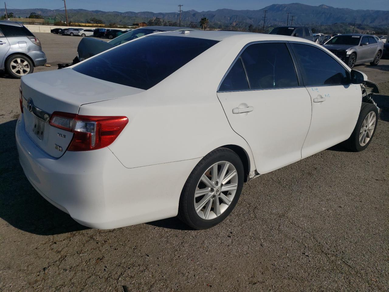 2012 TOYOTA CAMRY HYBR - Image 3