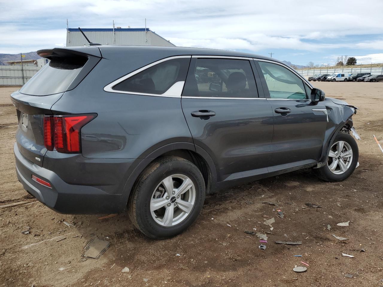2023 KIA SORENTO LX - Image 3