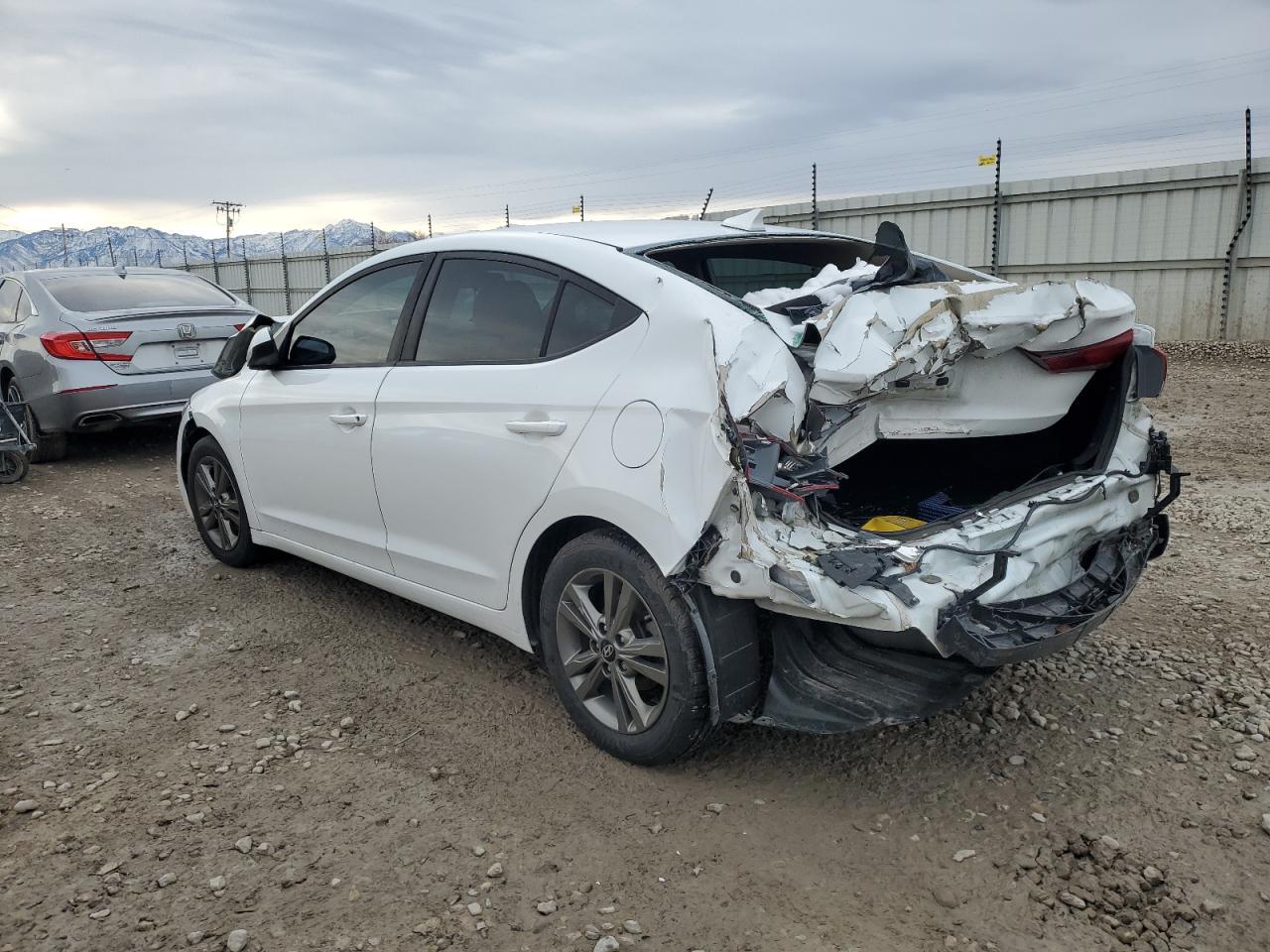 2018 HYUNDAI ELANTRA SE - Image 2