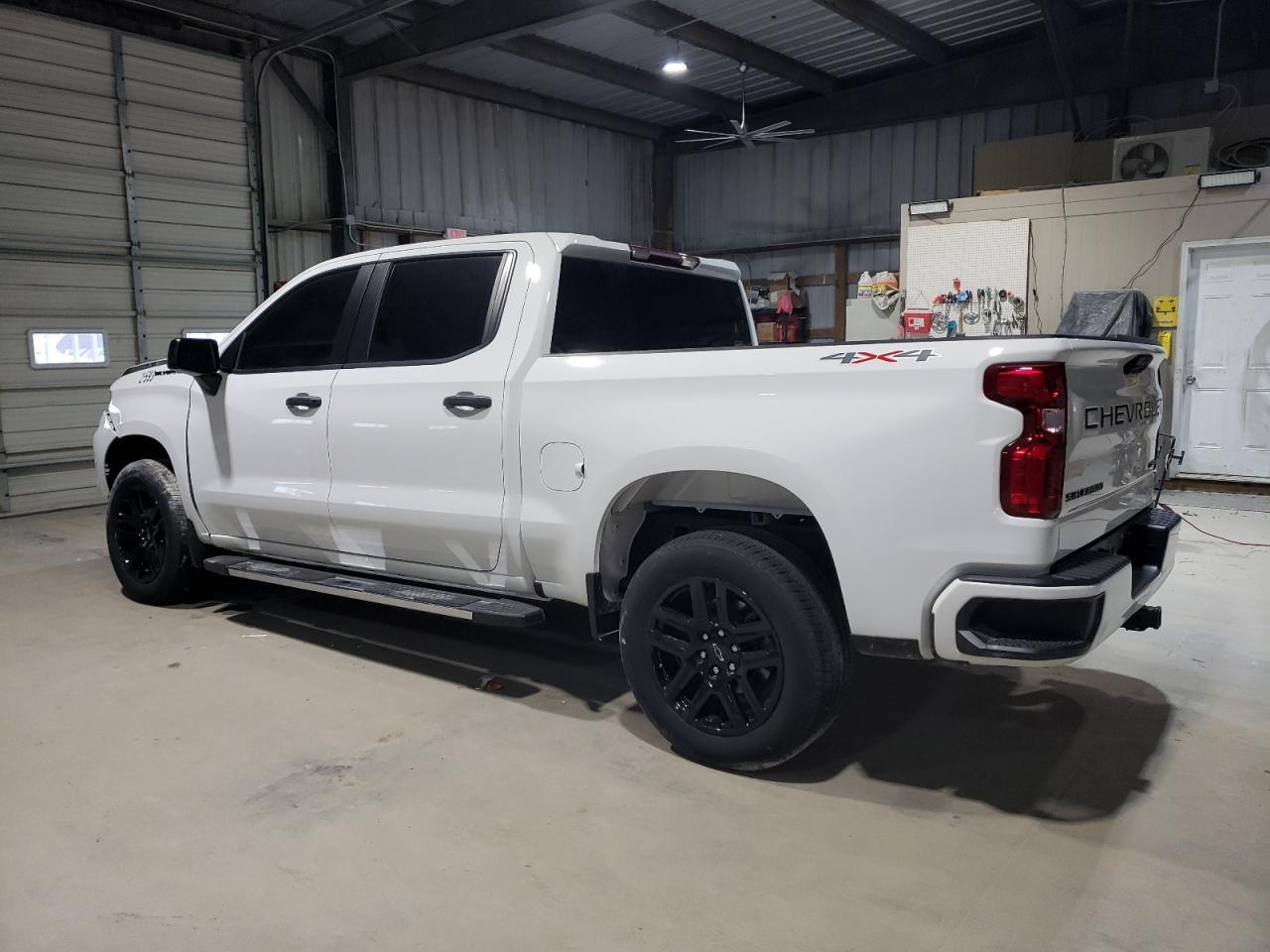 2024 CHEVROLET SILVERADO - Фото 2
