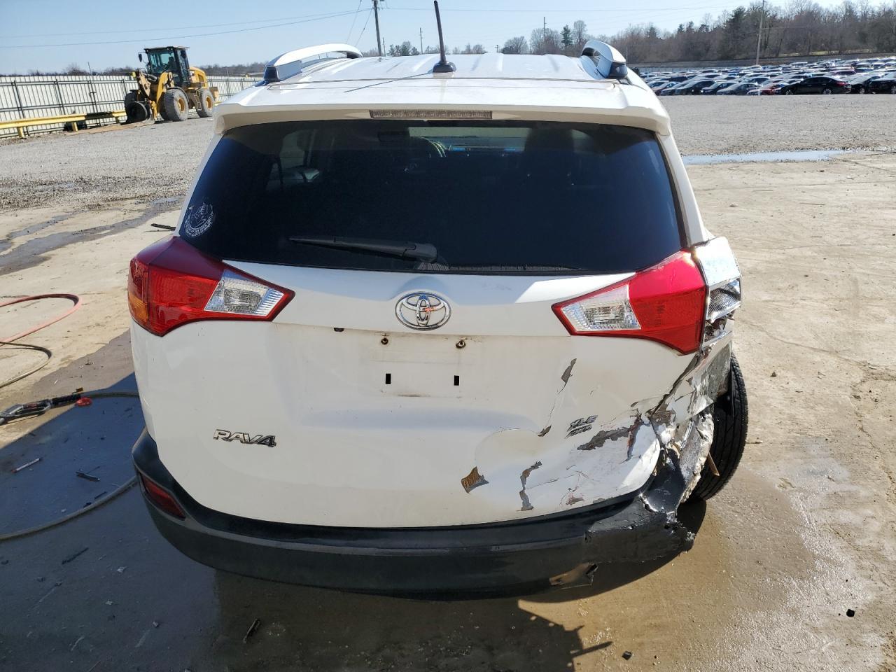 2015 TOYOTA RAV4 XLE - Фото 6