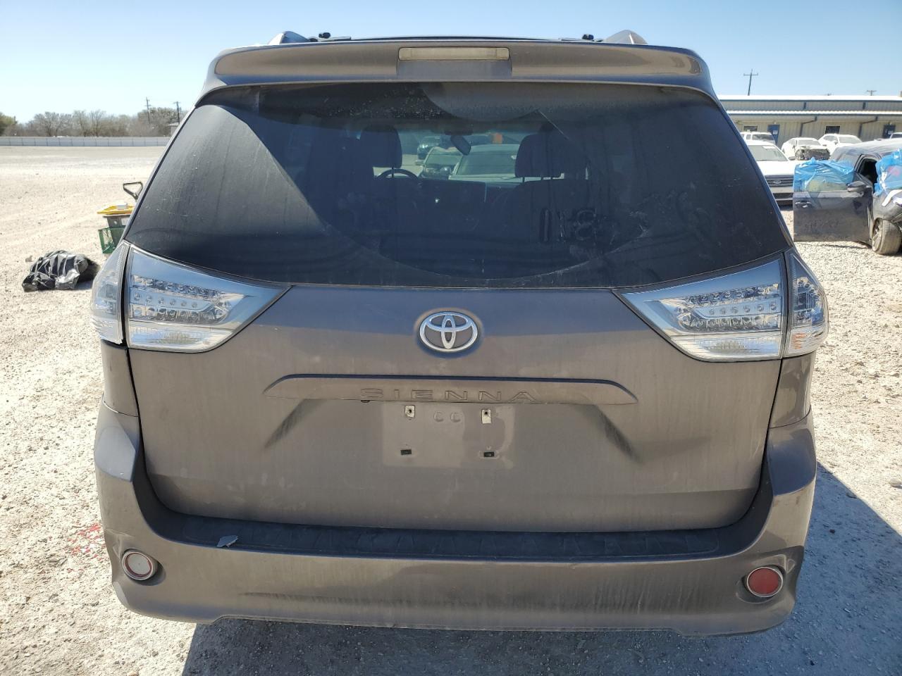 2015 TOYOTA SIENNA SPO - Фото 6