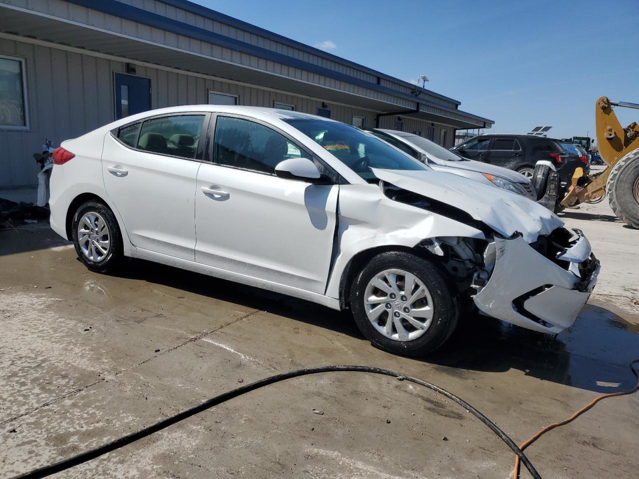 2017 HYUNDAI ELANTRA SE - Фото 4