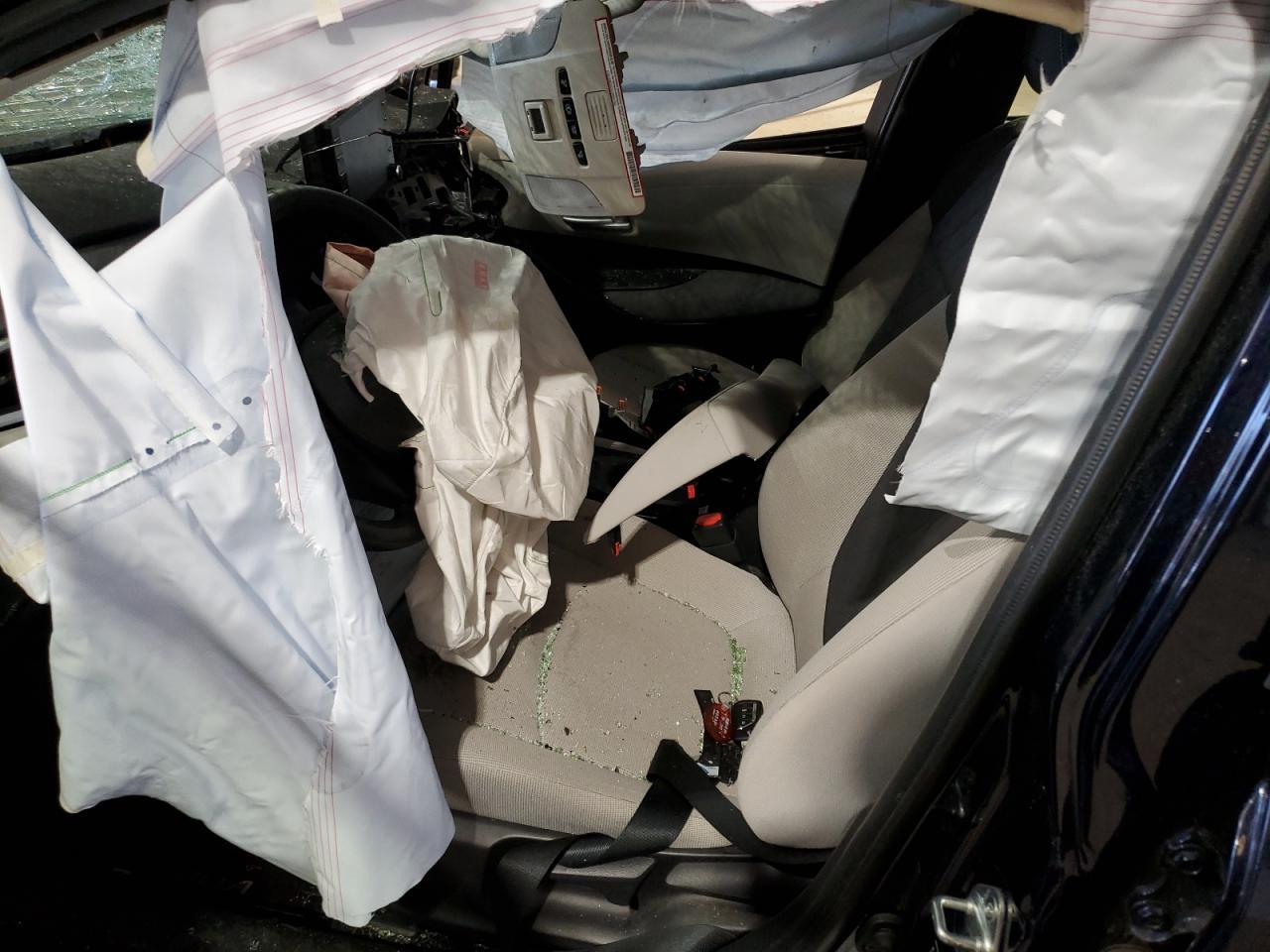 2020 TOYOTA COROLLA LE - Фото 7