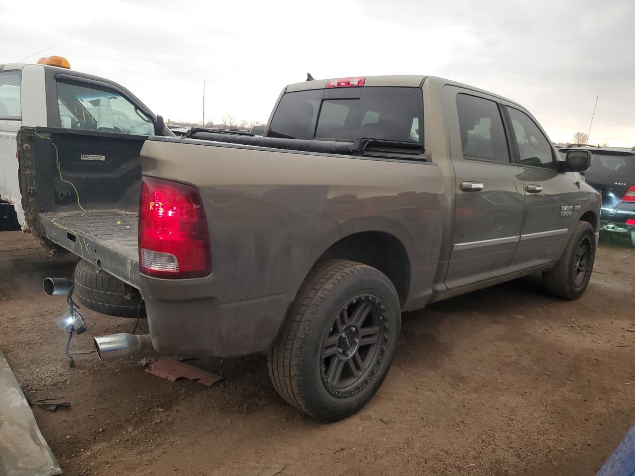 2014 RAM 1500 SLT - Фото 3