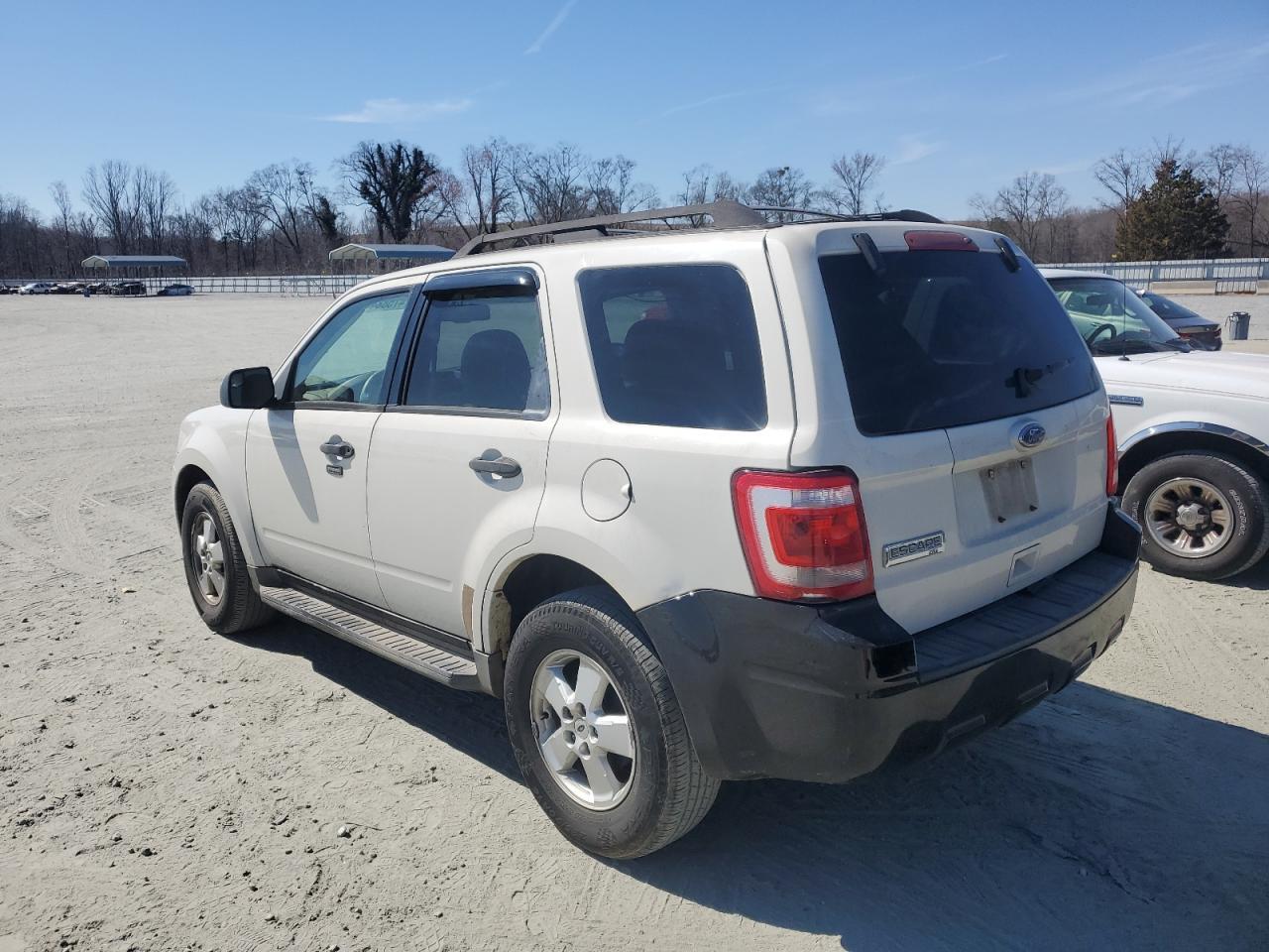 2010 FORD ESCAPE XLT - Фото 2