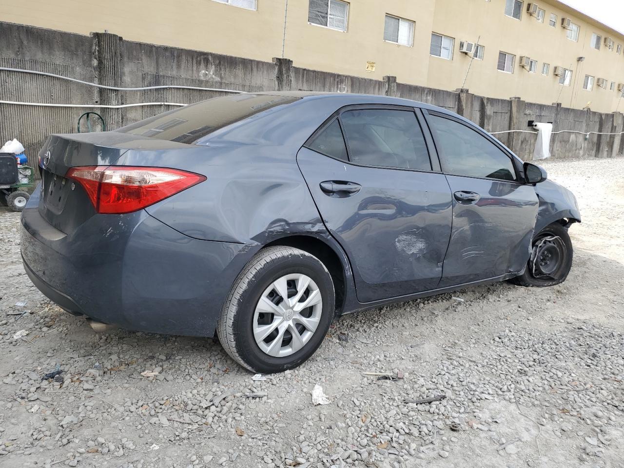 2019 TOYOTA COROLLA L - Image 3