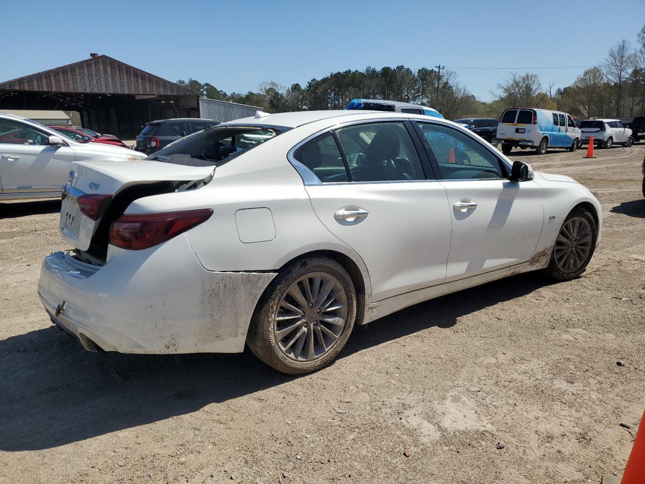 2018 INFINITI Q50 LUXE - Image 3
