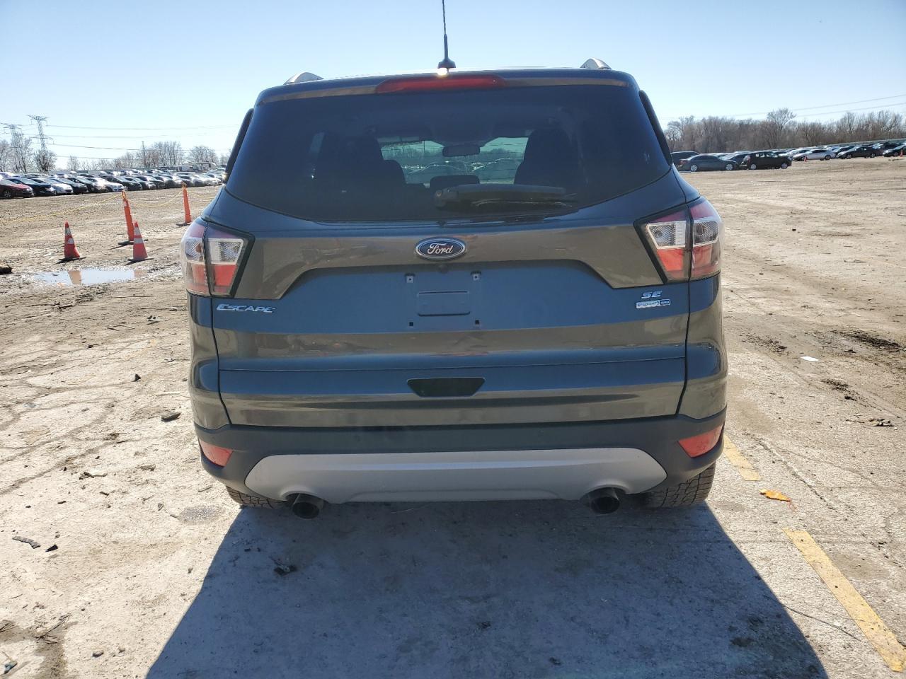2017 FORD ESCAPE SE - Image 6