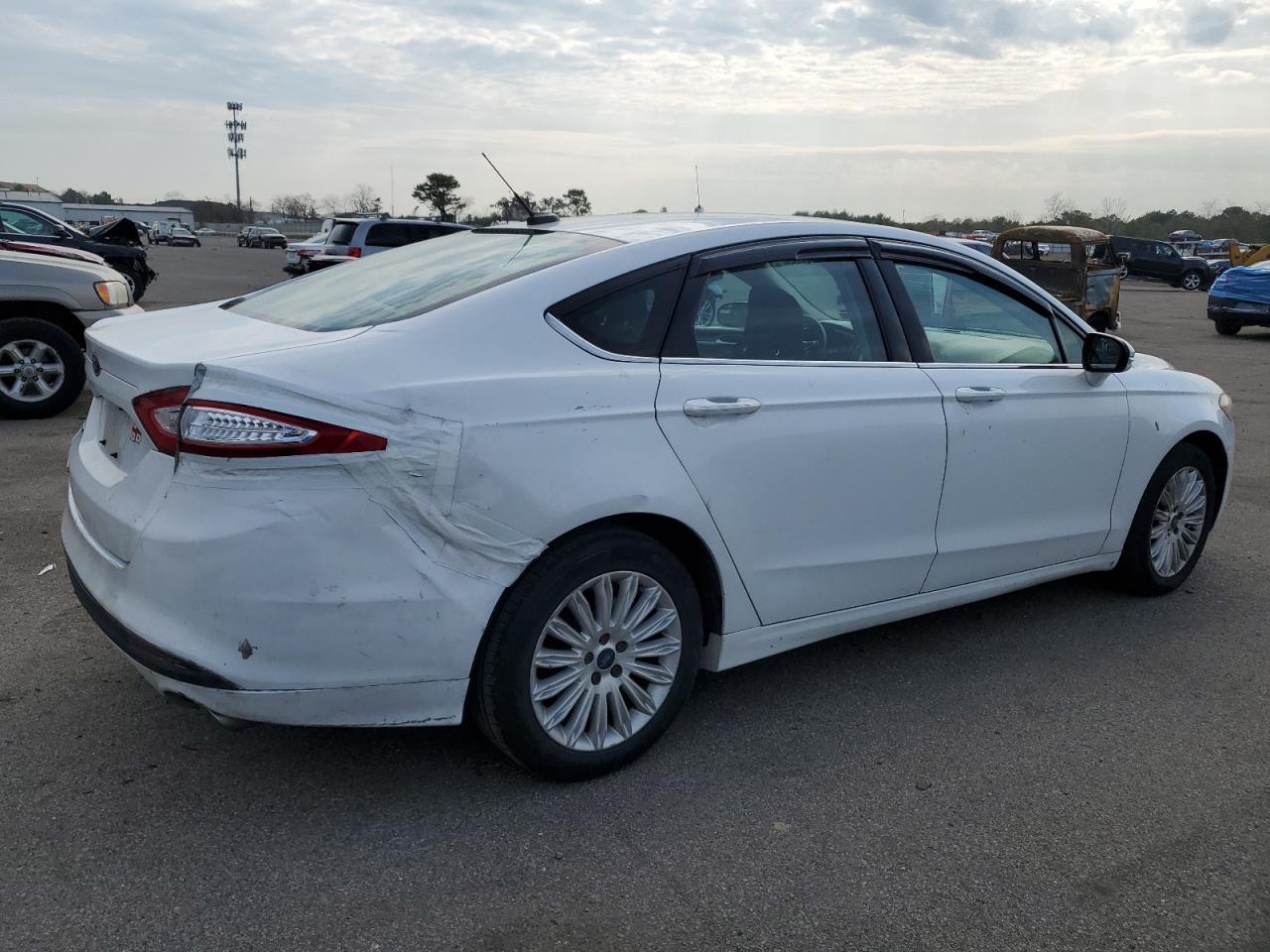 2014 FORD FUSION SE - Image 3