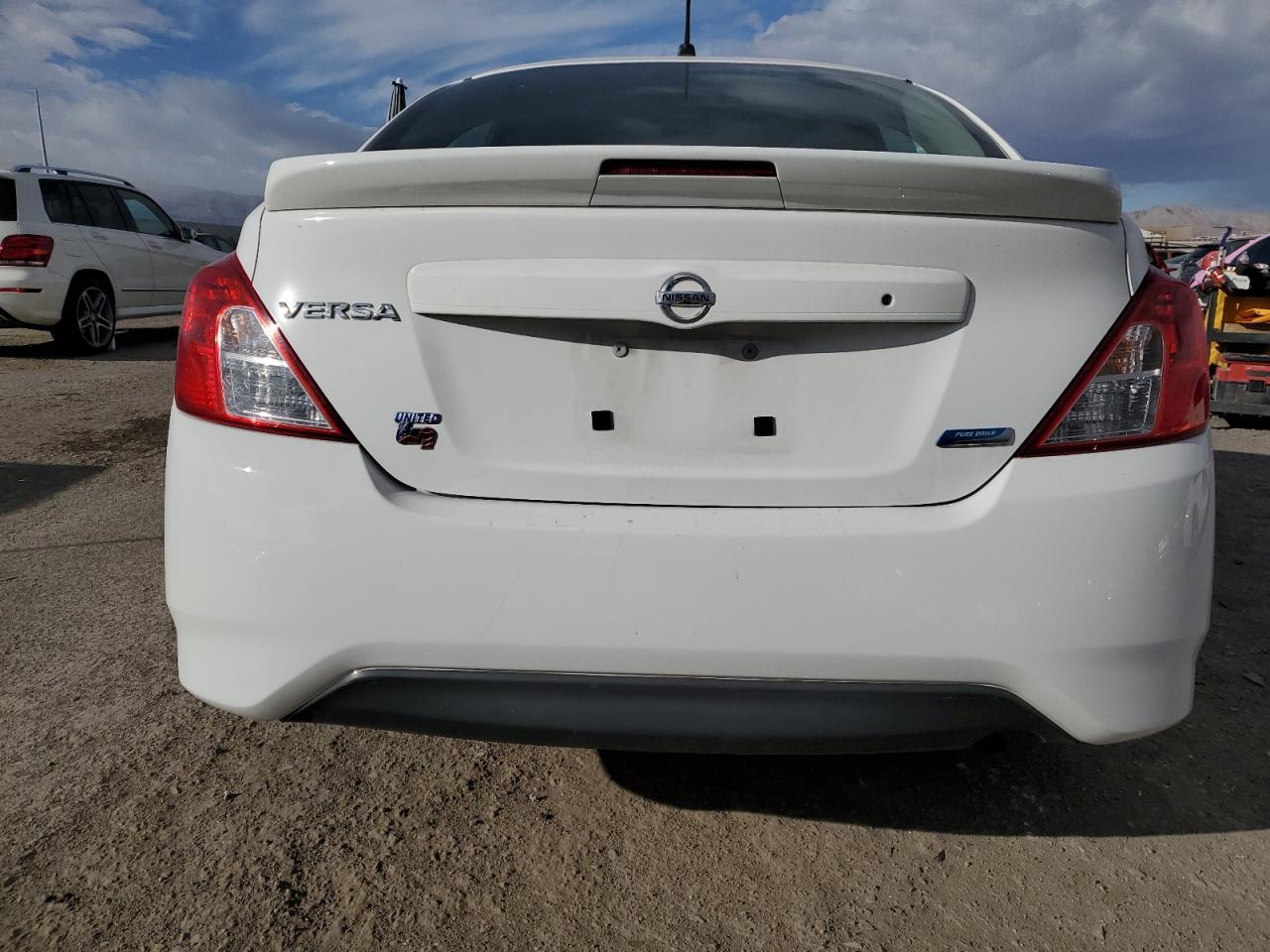 2016 NISSAN VERSA S - Фото 6