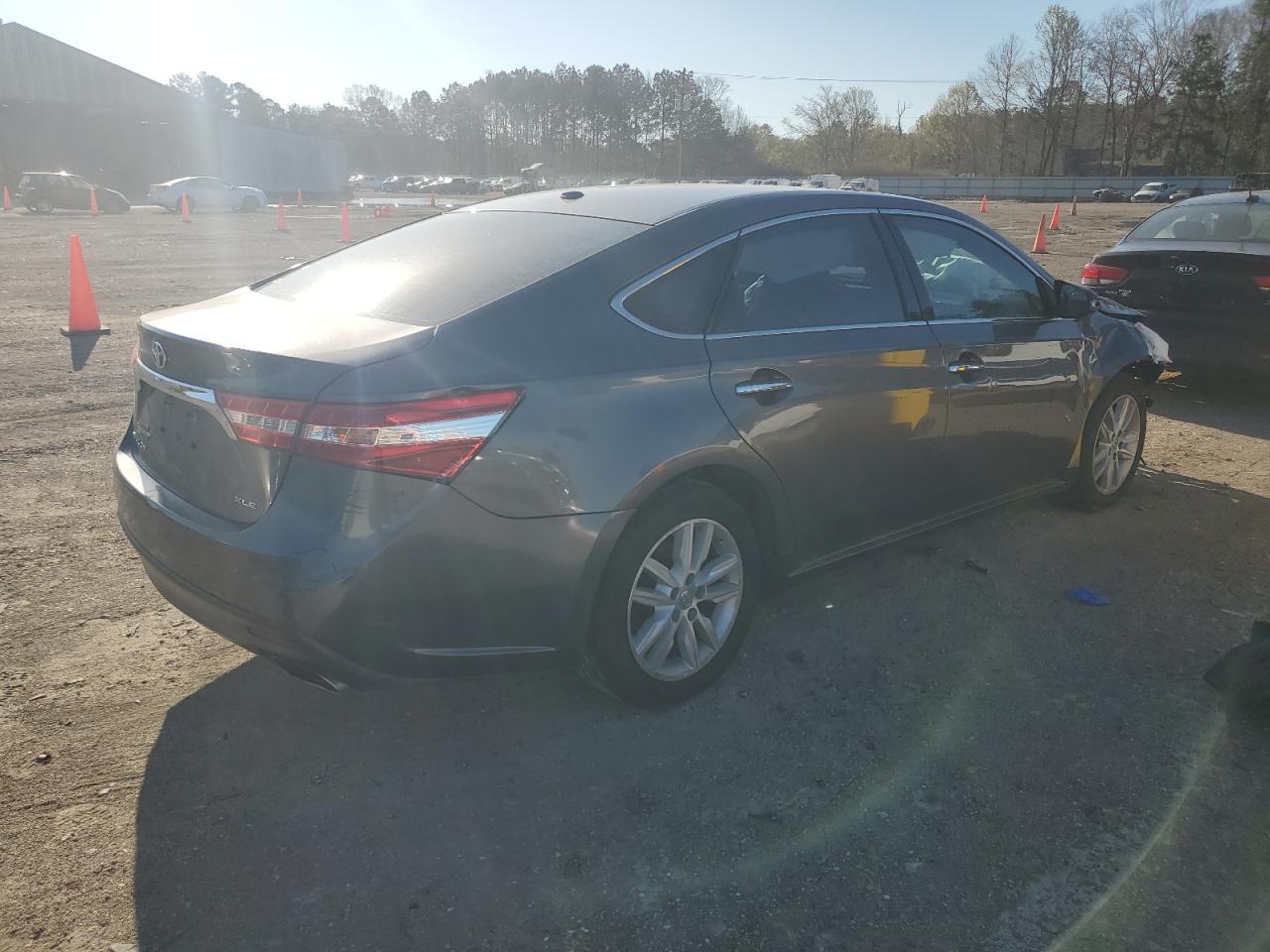 2015 TOYOTA AVALON XLE - Image 3