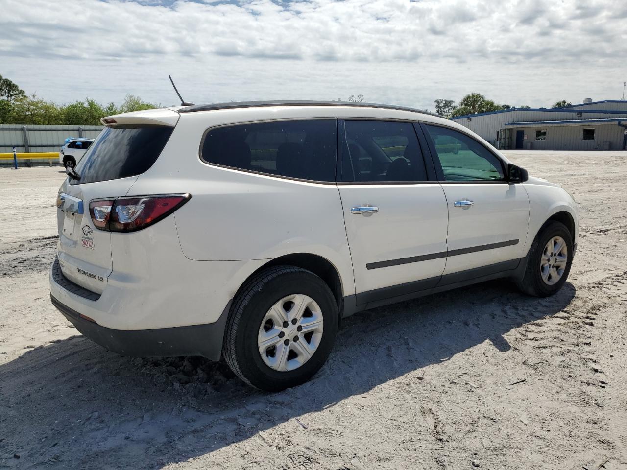 2014 CHEVROLET TRAVERSE L - Image 3