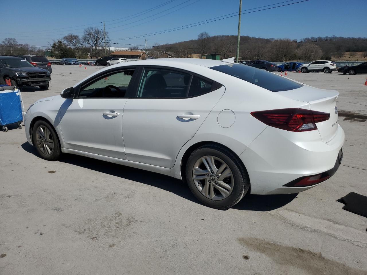 2019 HYUNDAI ELANTRA SE - Фото 2