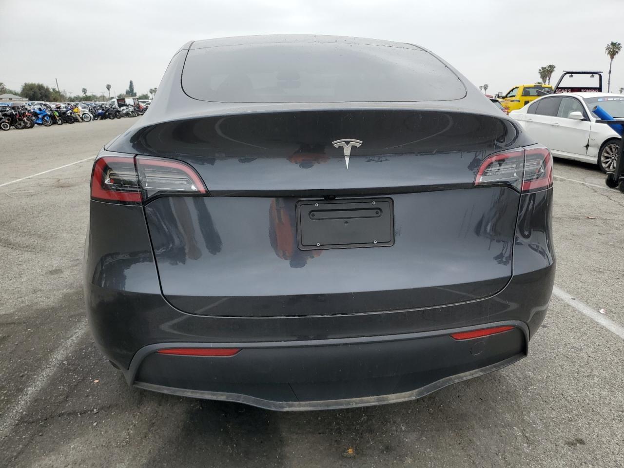 2025 TESLA MODEL Y - Image 6