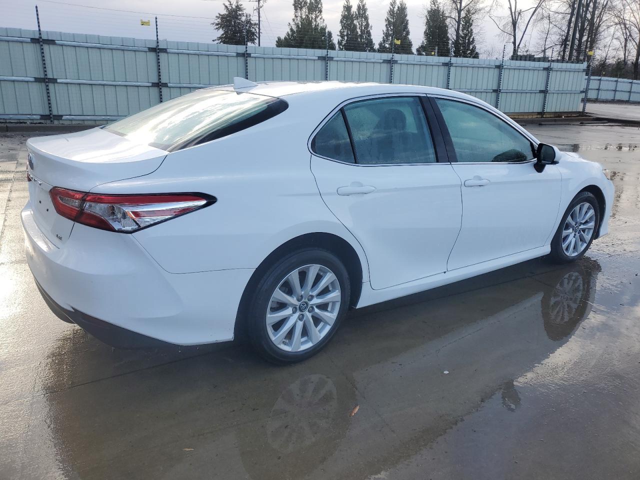 2019 TOYOTA CAMRY L - Image 3