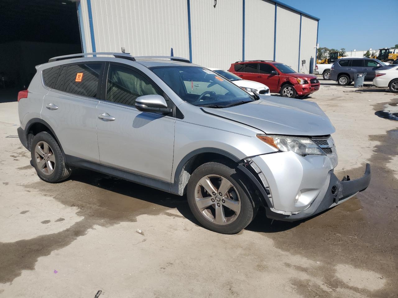 2015 TOYOTA RAV4 XLE - Фото 4