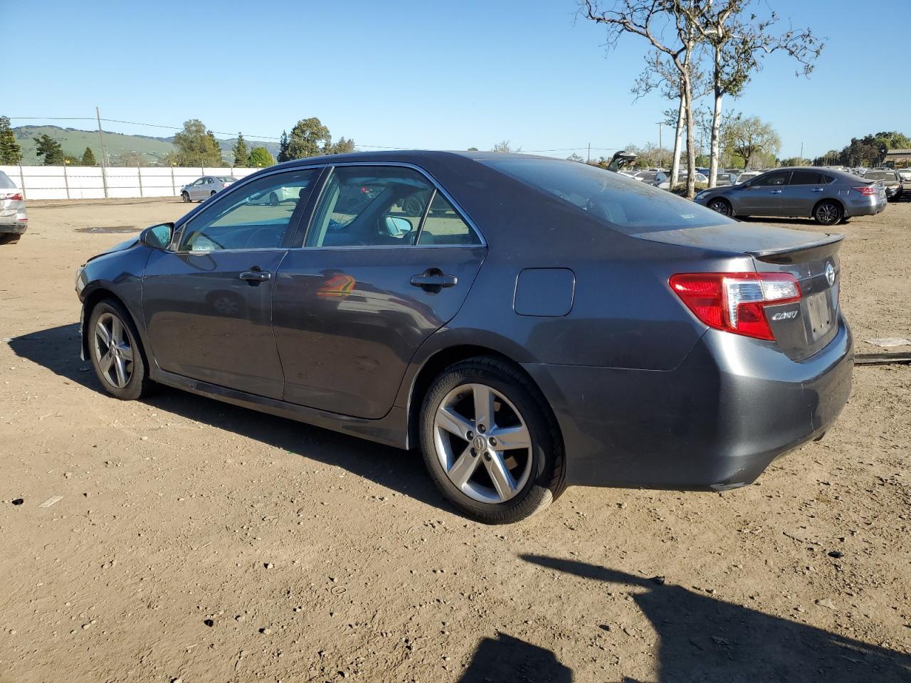 2013 TOYOTA CAMRY L - Фото 2
