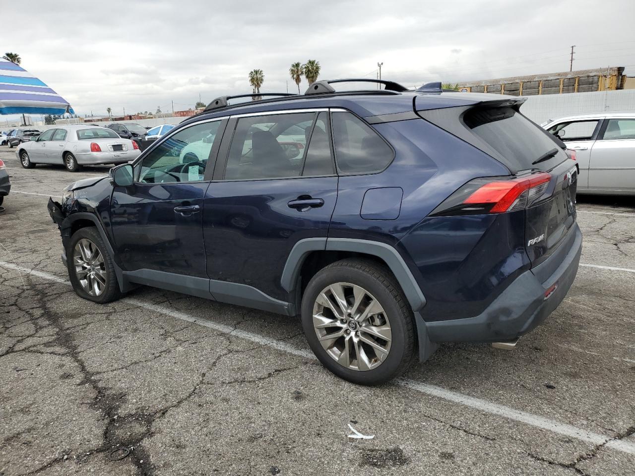 2020 TOYOTA RAV4 XLE P - Image 2