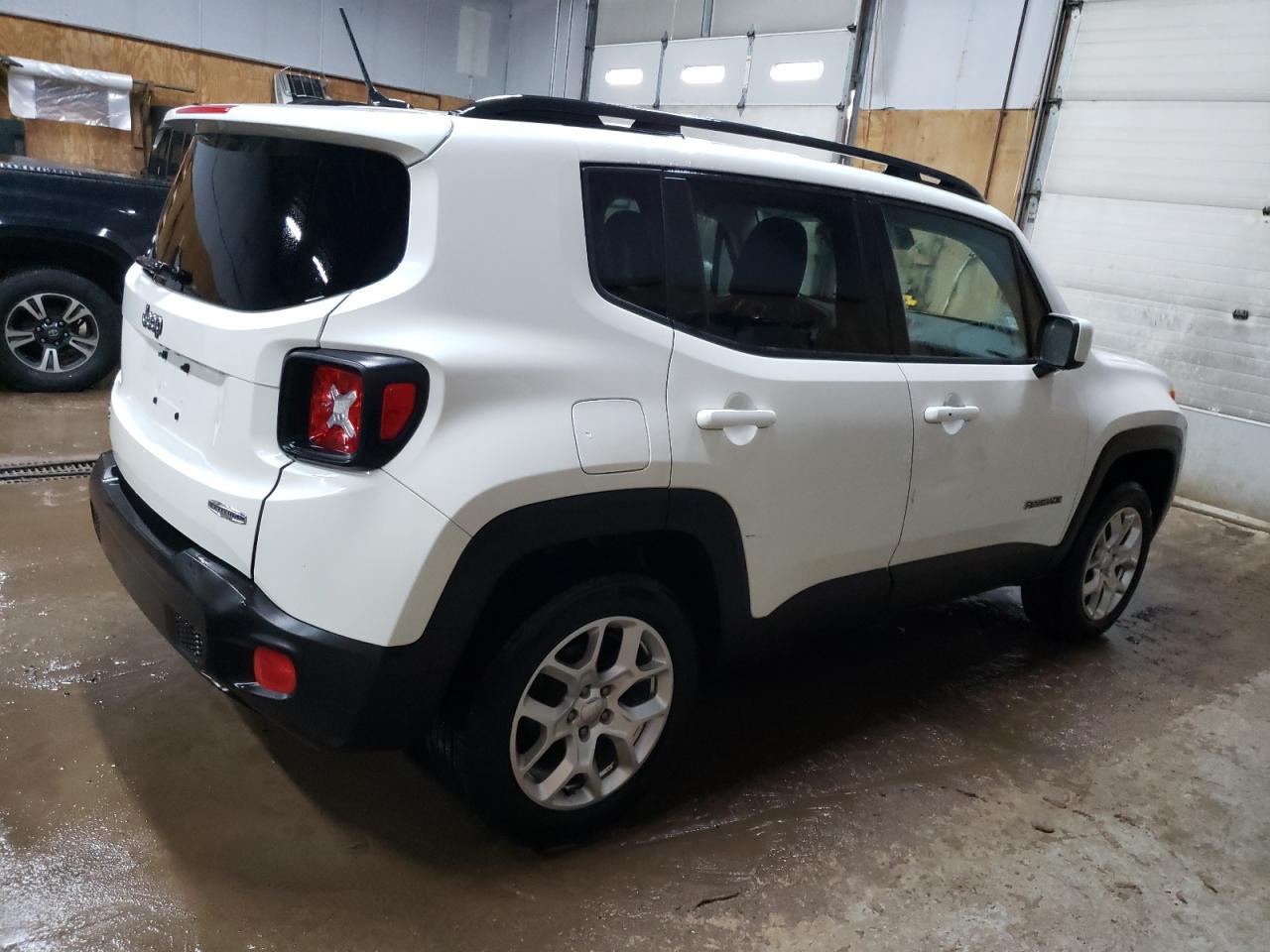 2016 JEEP RENEGADE L - Image 3