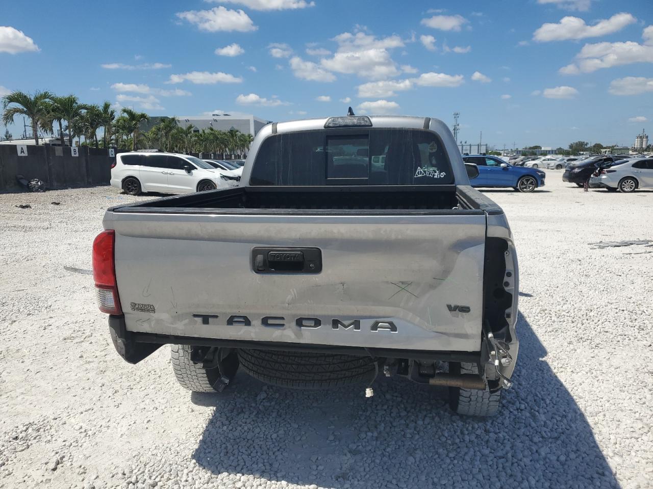 2019 TOYOTA TACOMA DOU - Фото 6