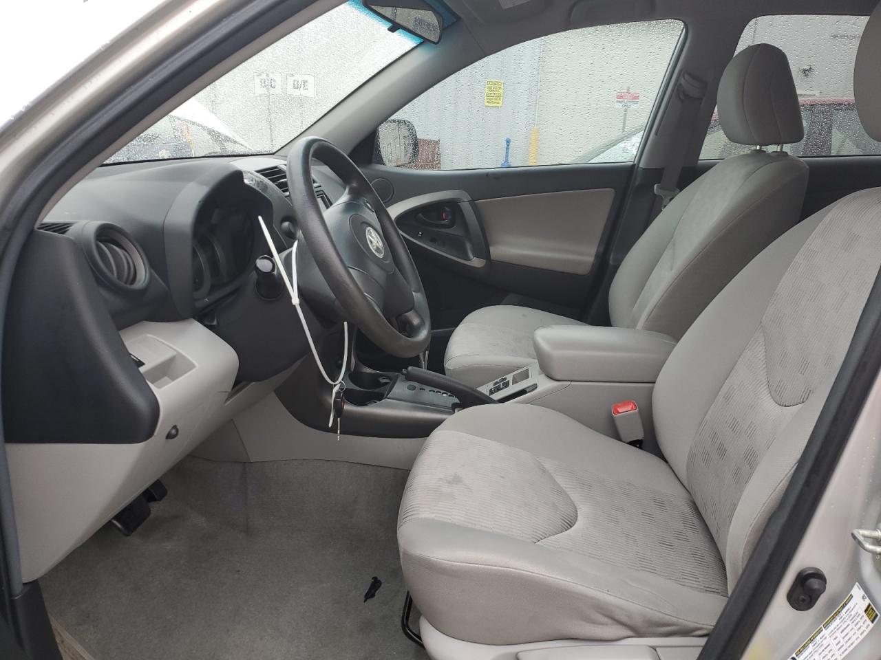 2011 TOYOTA RAV4 - Image 7