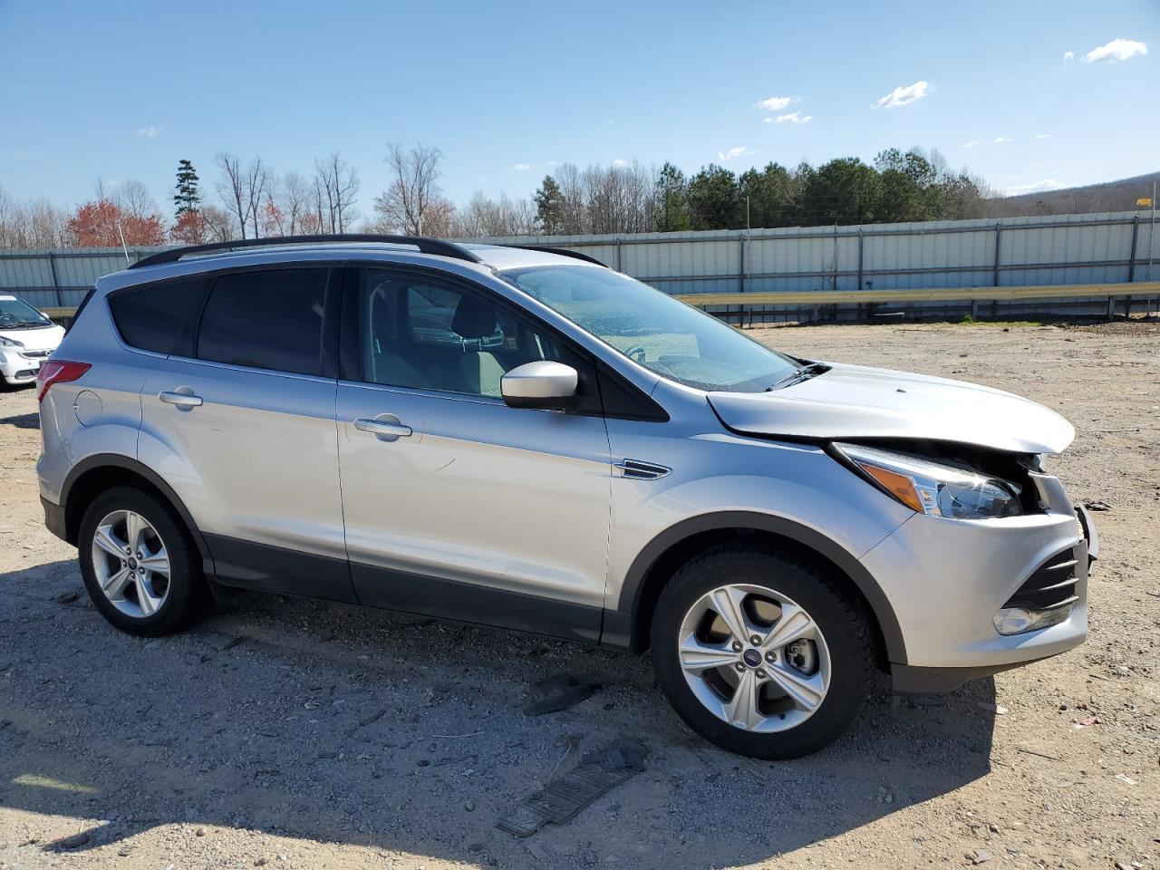 2015 FORD ESCAPE SE - Image 4