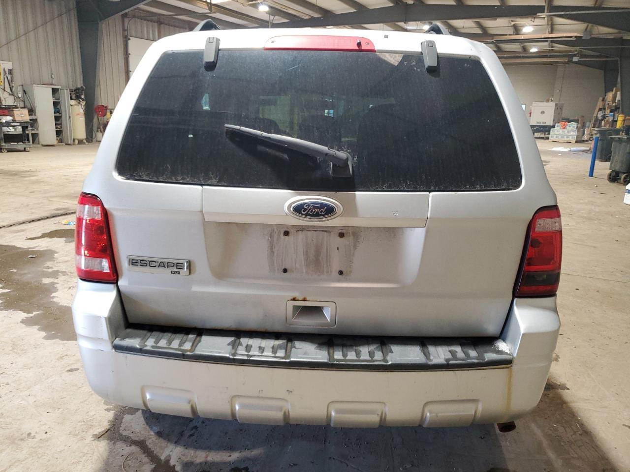 2010 FORD ESCAPE XLT - Фото 6