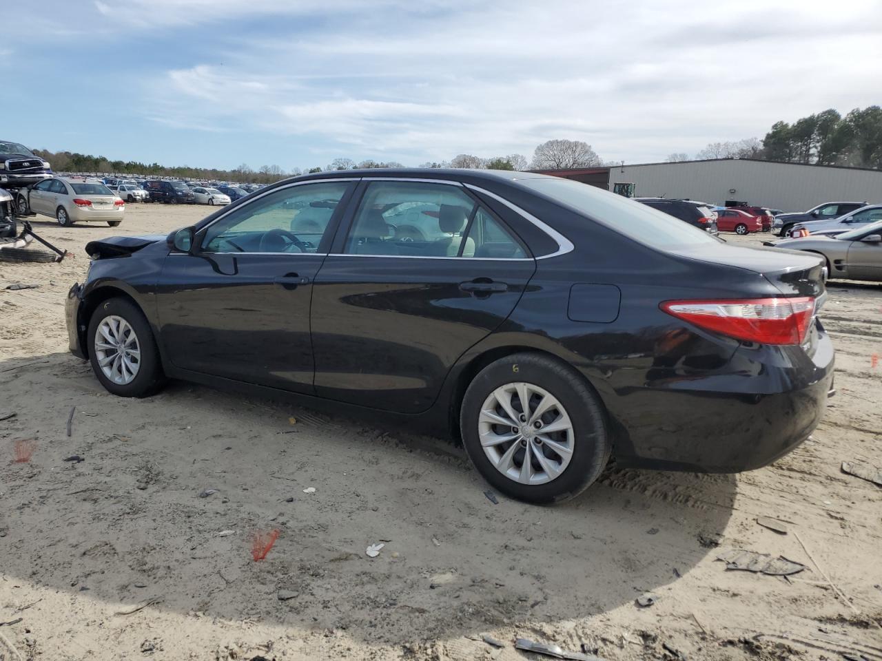 2016 TOYOTA CAMRY LE - Image 2