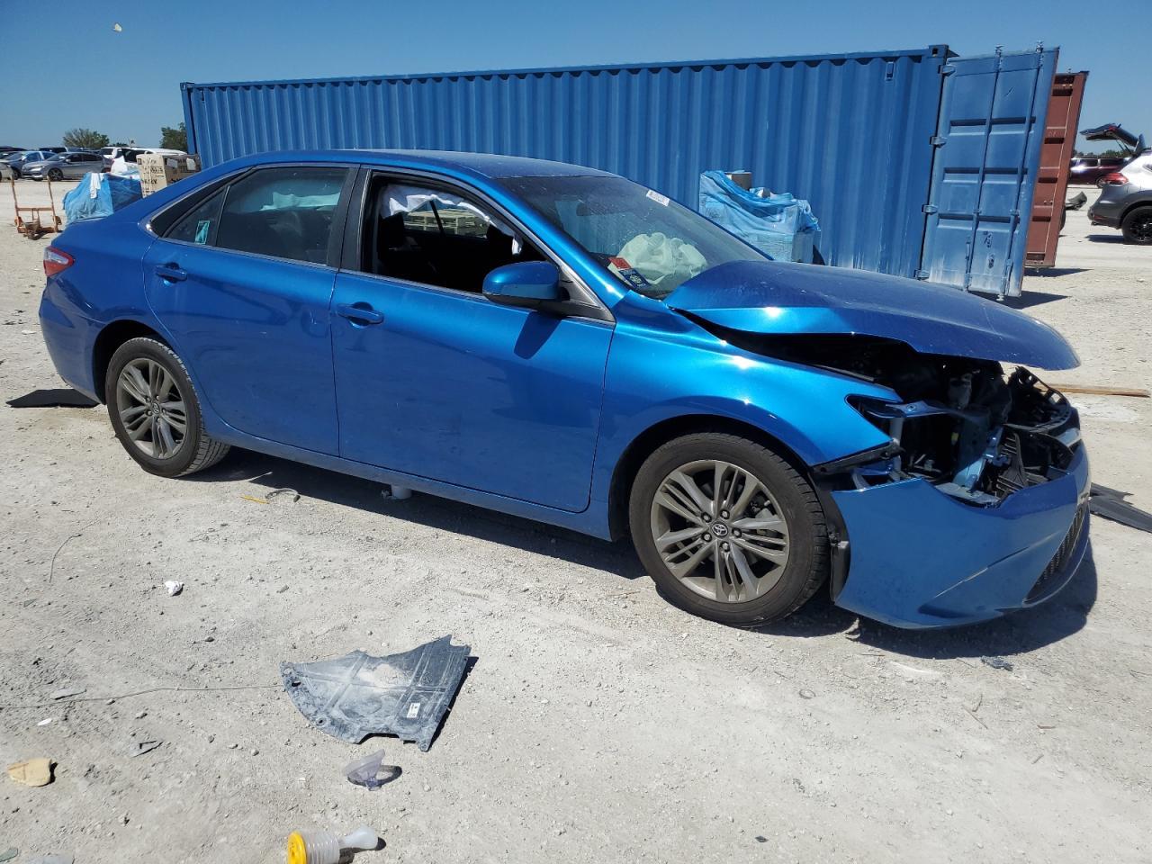 2017 TOYOTA CAMRY LE - Image 4