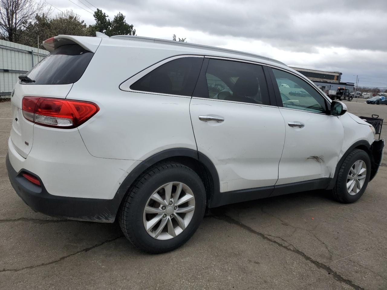 2016 KIA SORENTO LX - Фото 3