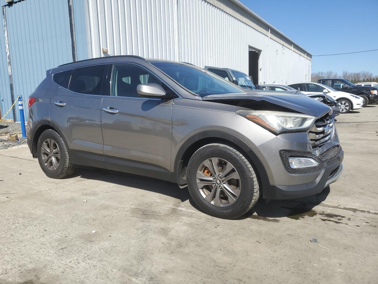2013 HYUNDAI SANTA FE S - Image 4