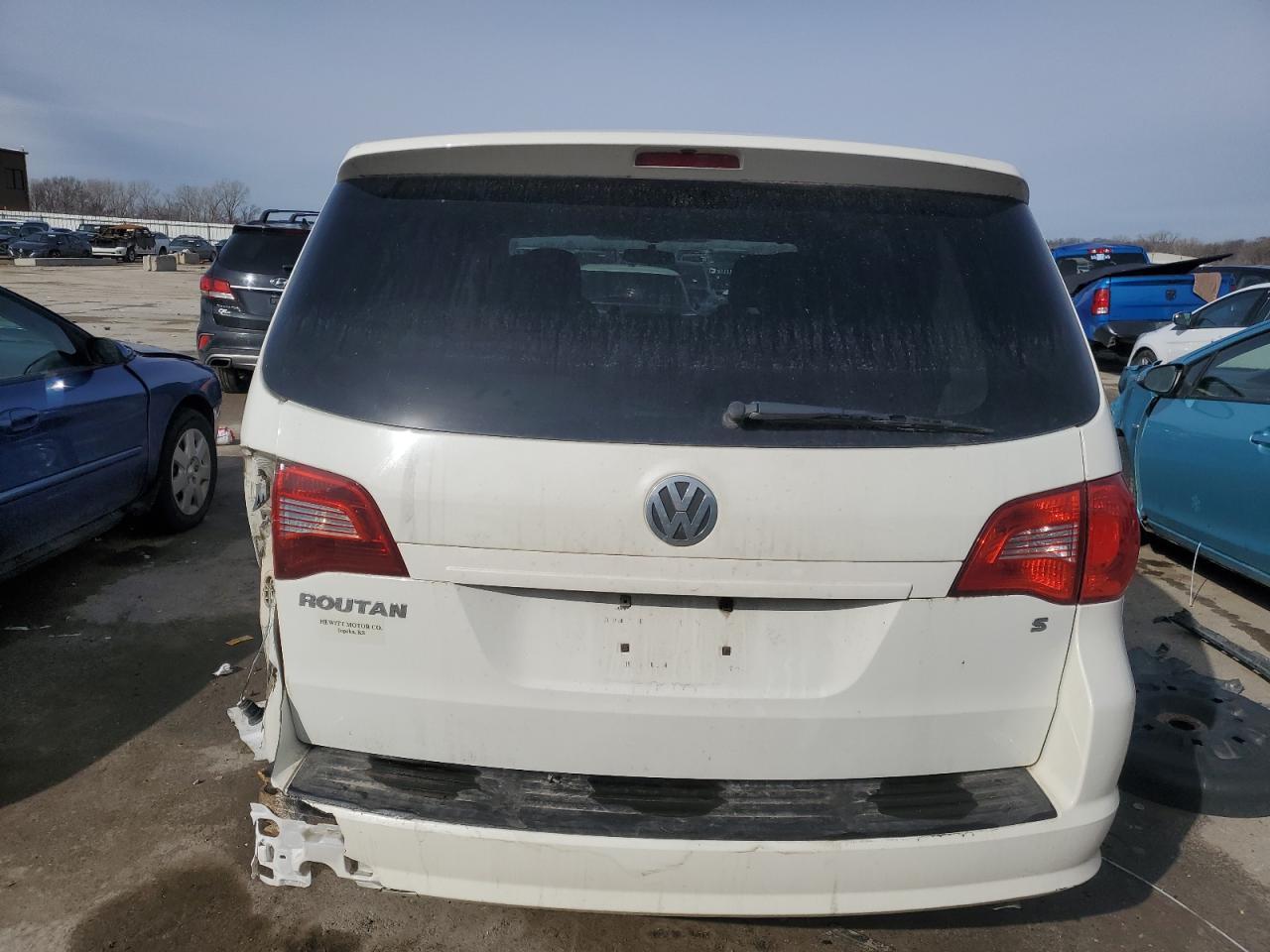 2011 VOLKSWAGEN ROUTAN S - Фото 6