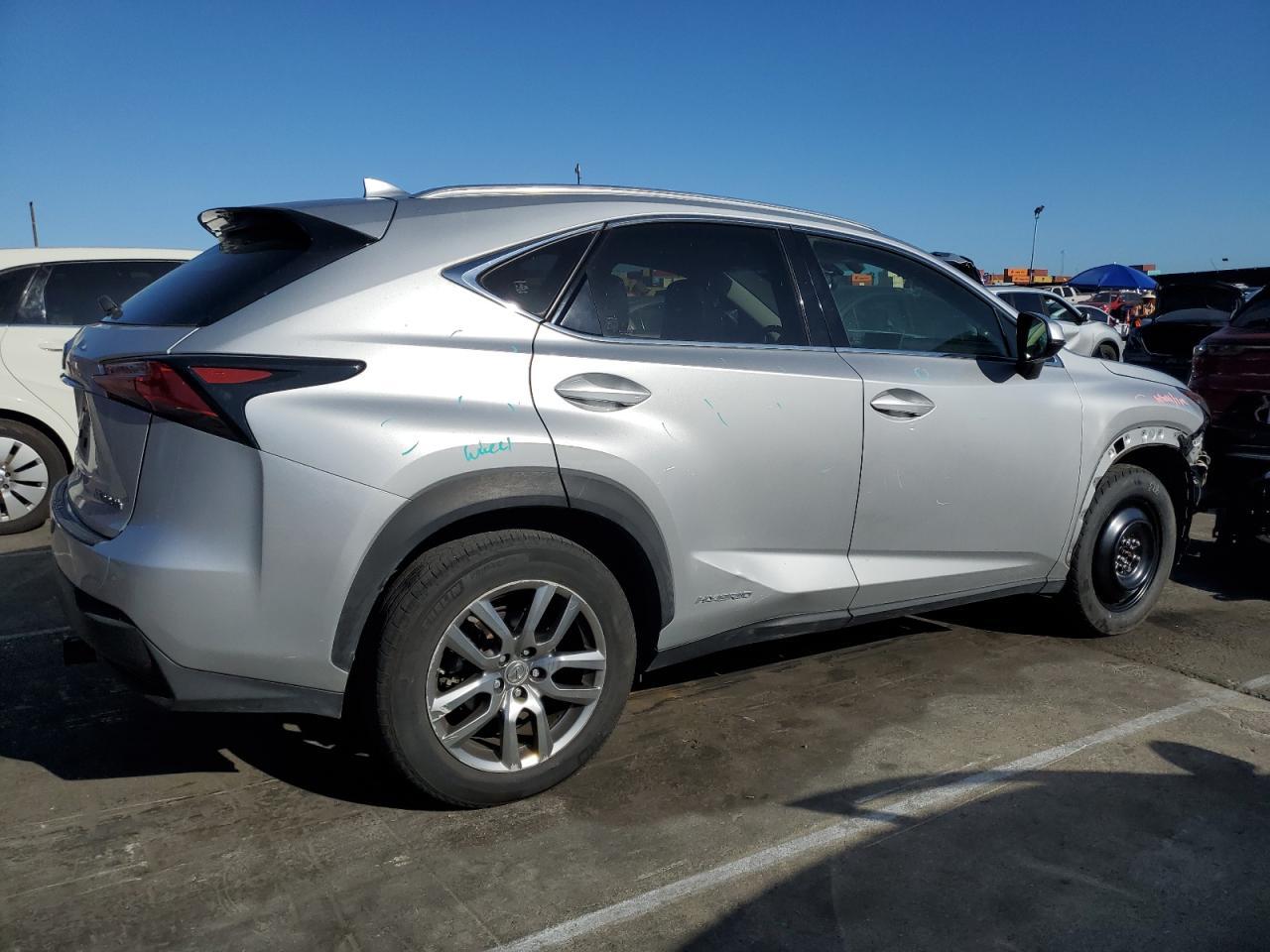2016 LEXUS NX 300H - Фото 3