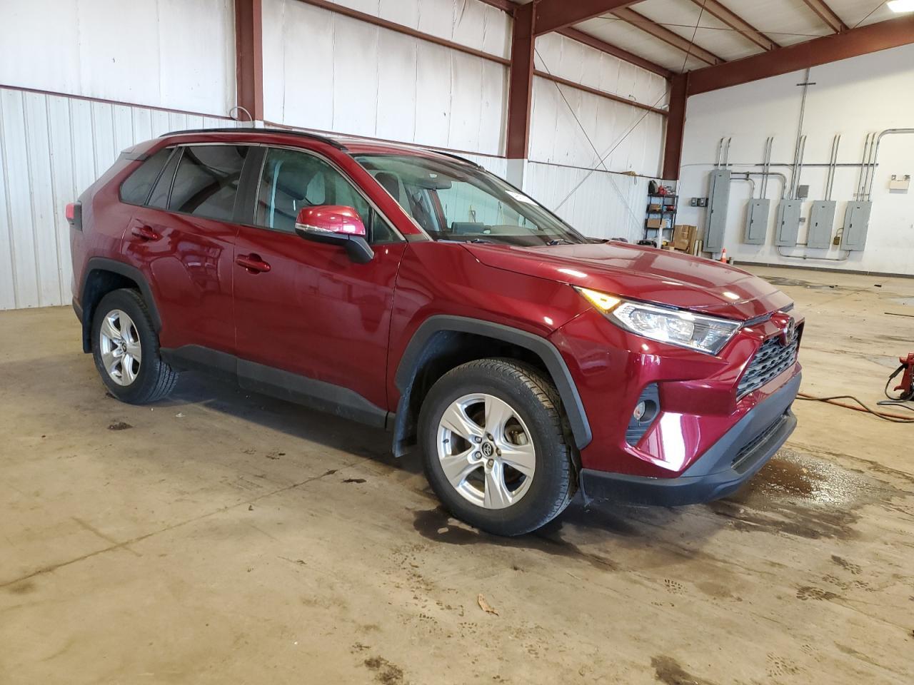 2020 TOYOTA RAV4 XLE - Фото 4