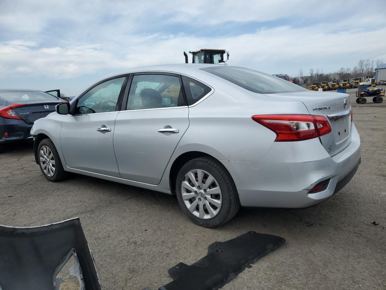 2017 NISSAN SENTRA S - Фото 2
