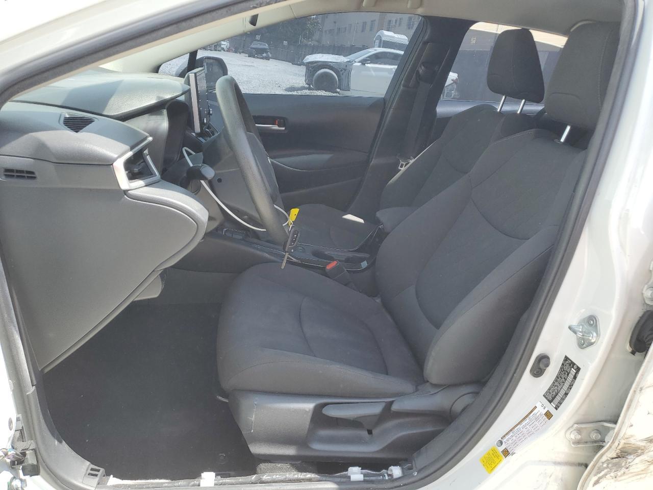 2020 TOYOTA COROLLA LE - Фото 7