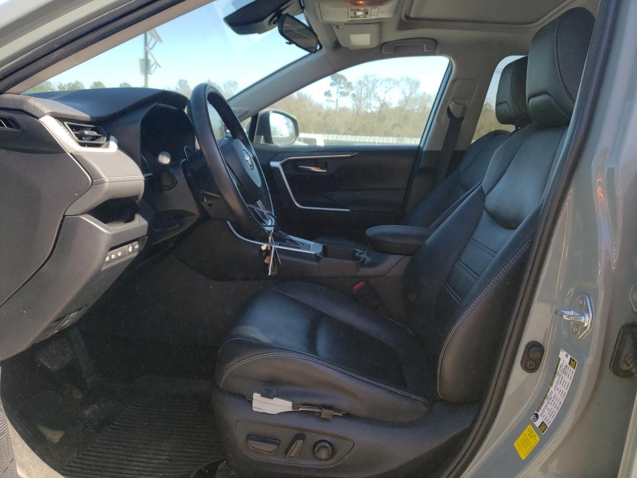 2019 TOYOTA RAV4 XLE P - Image 7