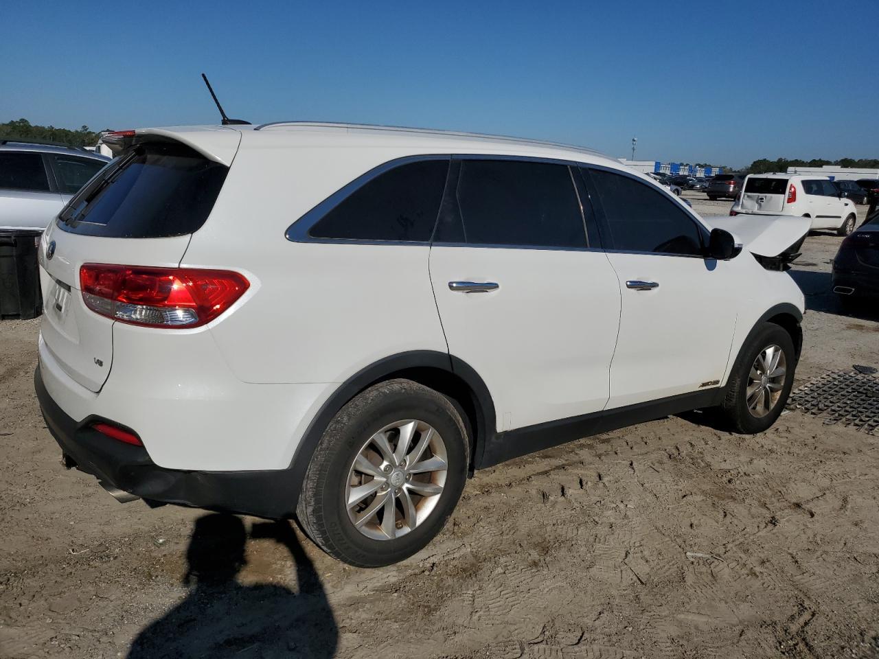 2017 KIA SORENTO LX - Фото 3