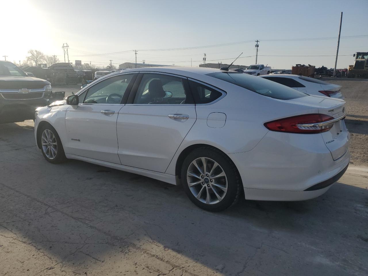2017 FORD FUSION SE - Фото 2