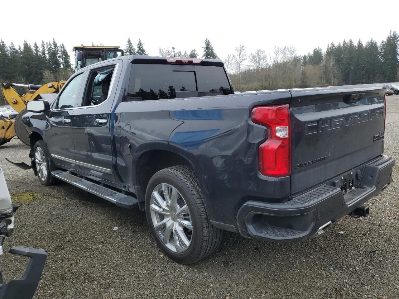 2023 CHEVROLET SILVERADO - Image 2