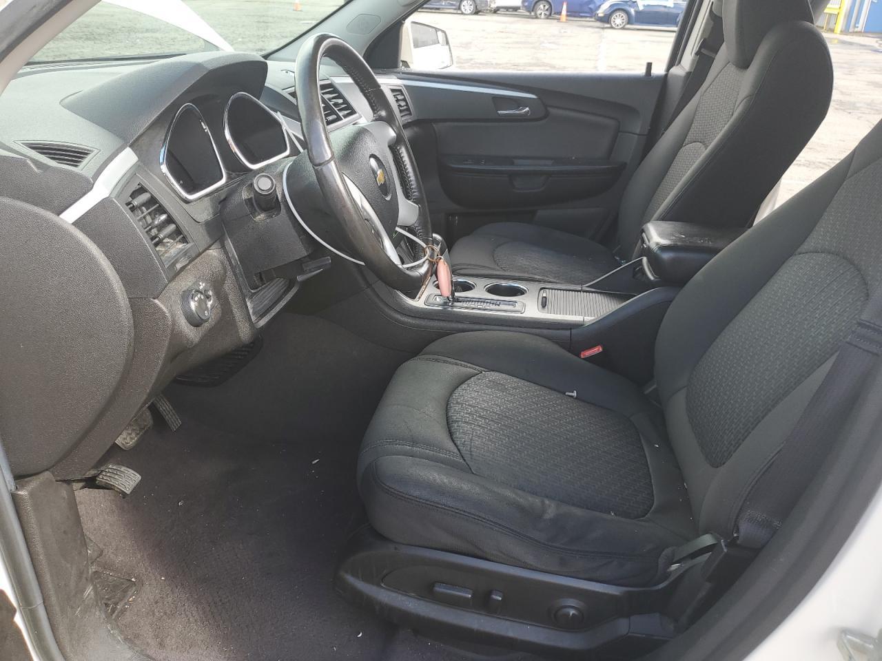 2011 CHEVROLET TRAVERSE L - Фото 7