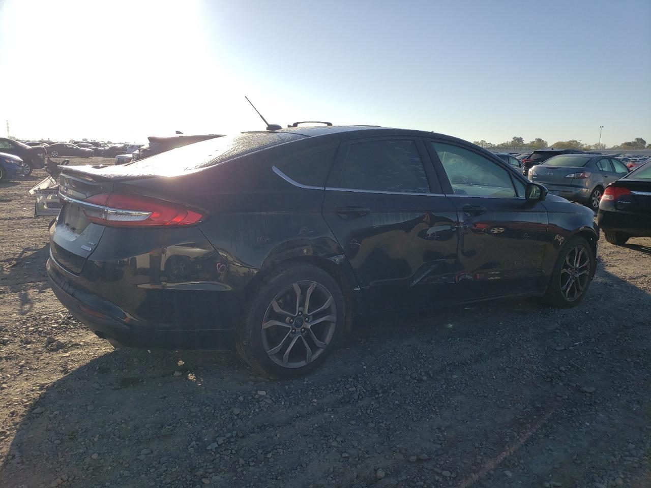 2017 FORD FUSION SE - Image 3