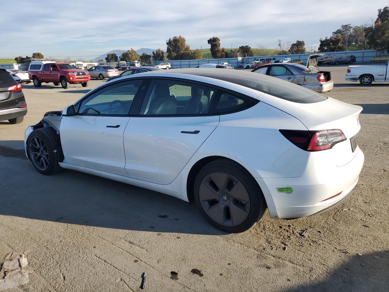2023 TESLA MODEL 3 - Фото 2