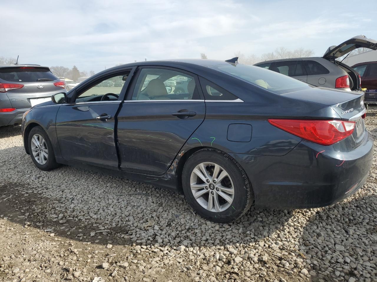 2013 HYUNDAI SONATA GLS - Image 2
