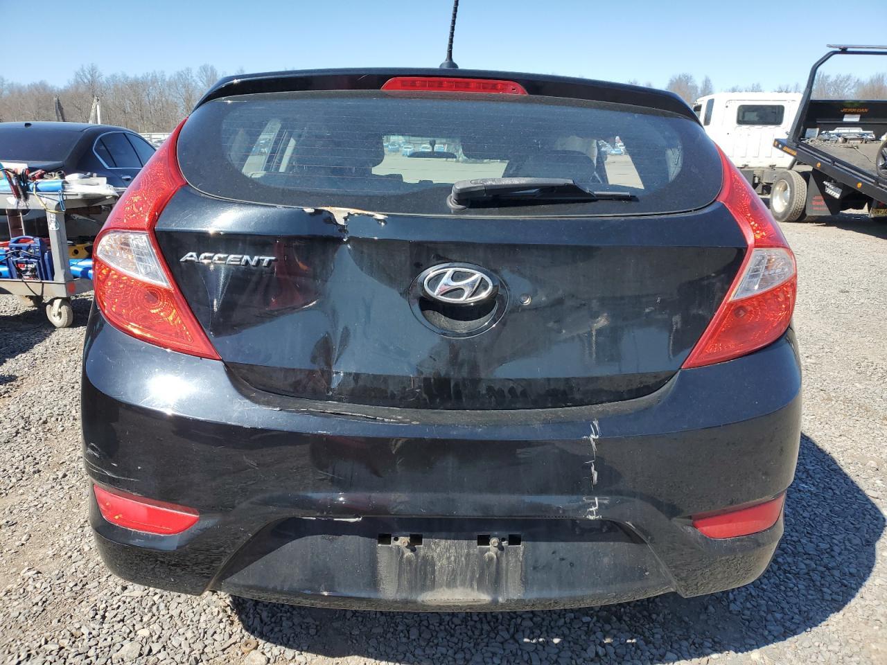 2017 HYUNDAI ACCENT SE - Image 6