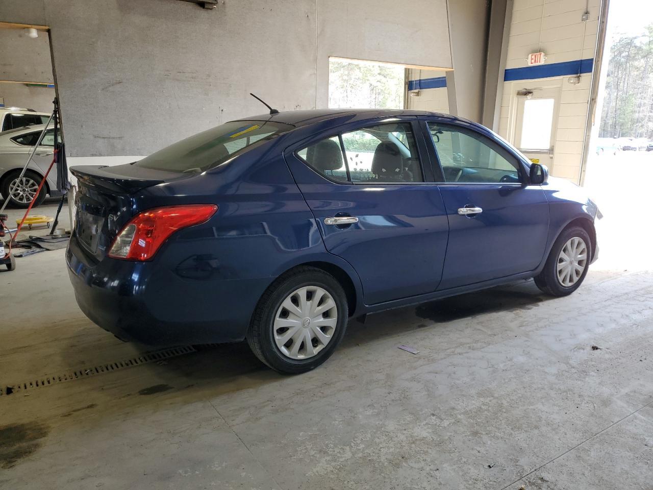 2014 NISSAN VERSA S - Фото 3