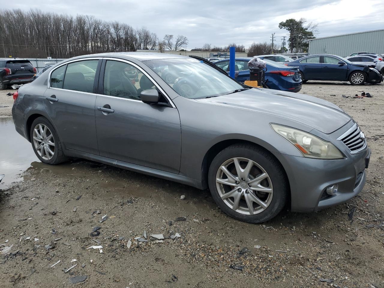2012 INFINITI G37 - Image 4